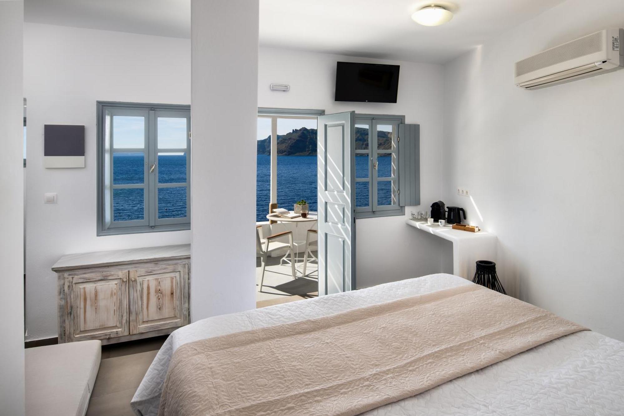 Lava Stone Bed & Breakfast Oia  Exterior photo