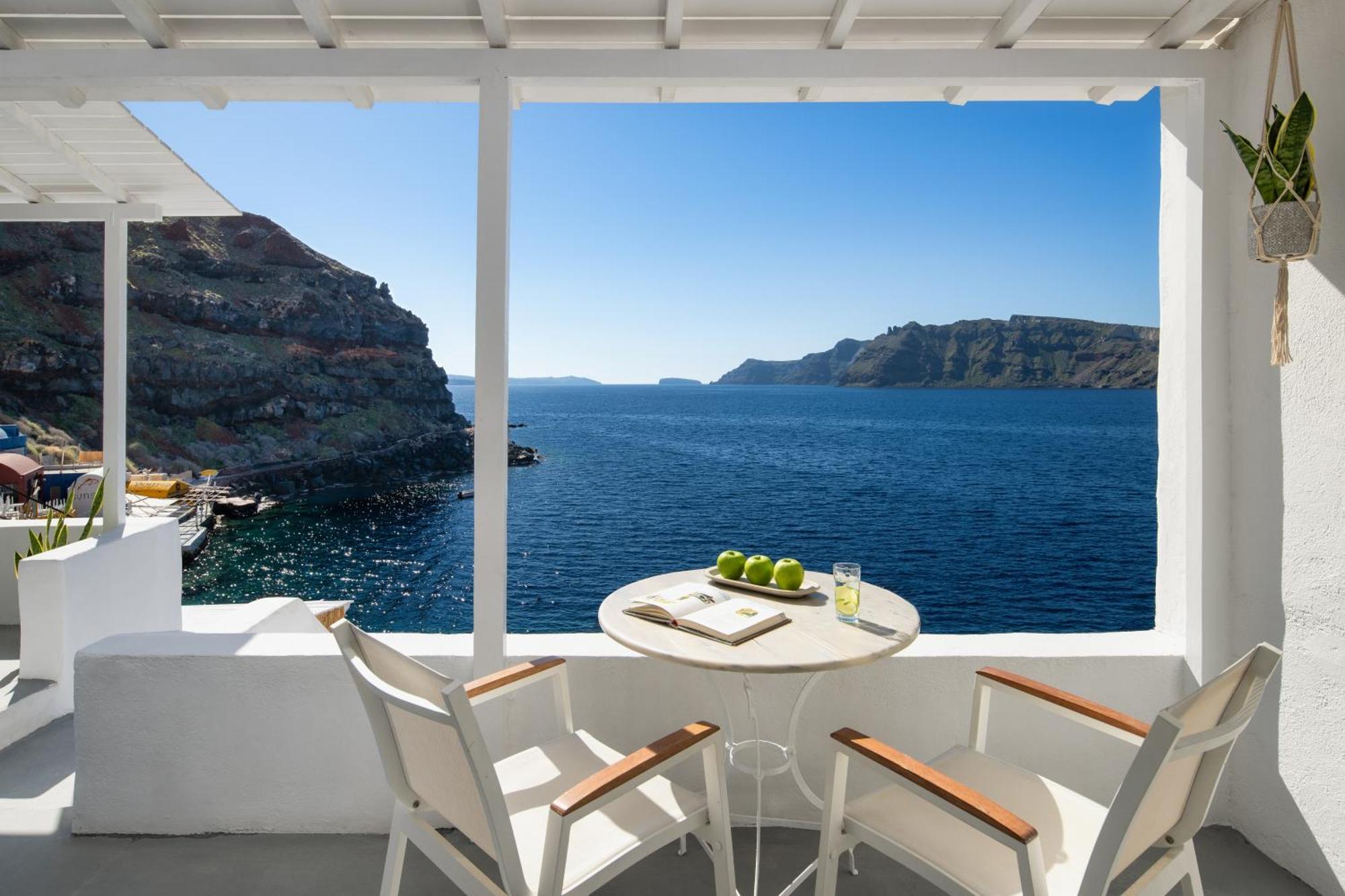 Lava Stone Bed & Breakfast Oia  Exterior photo
